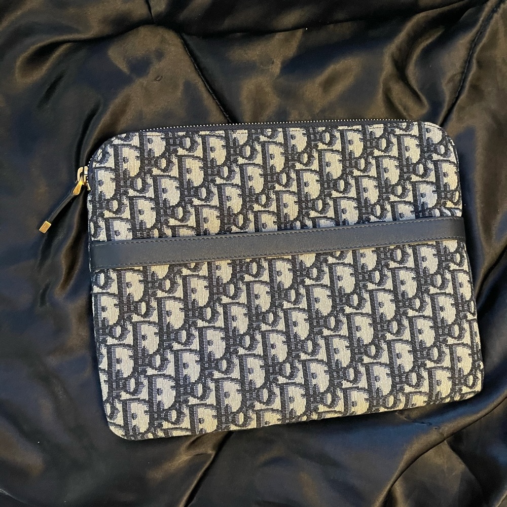 🚫SOLD🚫DIOR OBLIQUE POUCH in NAVY